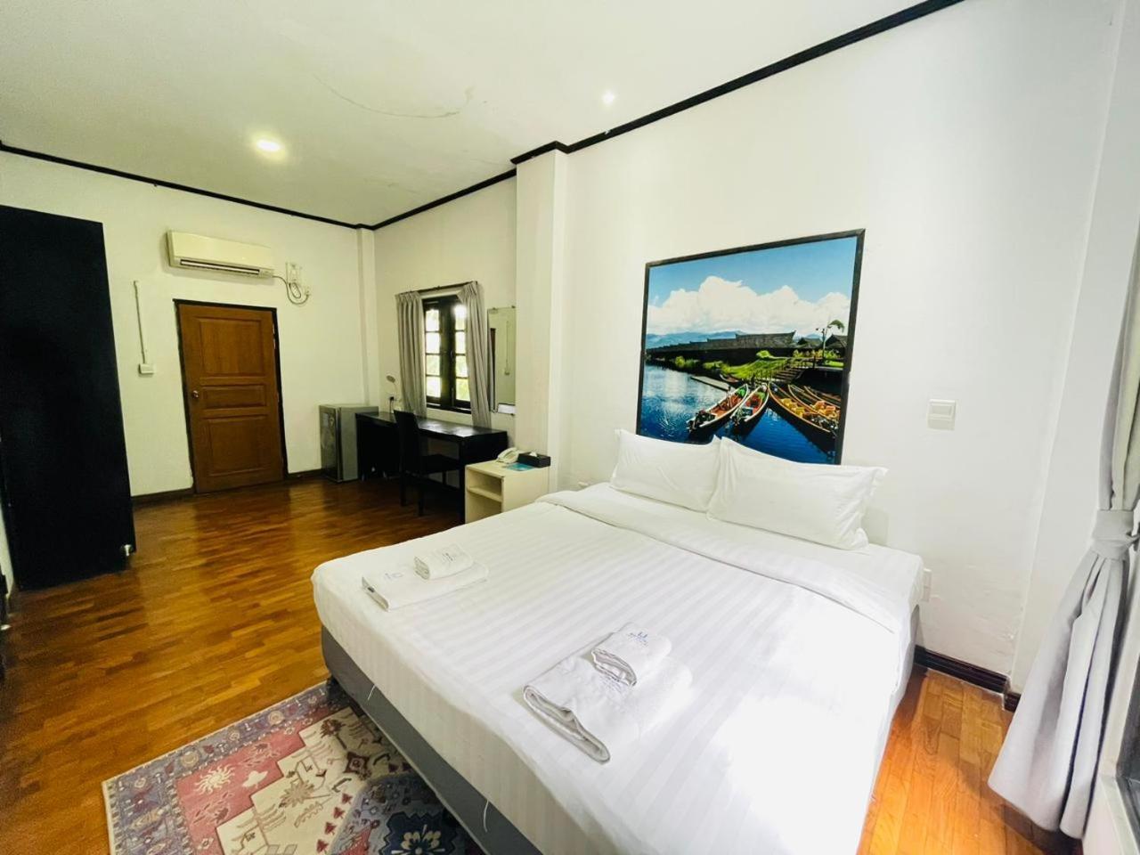 Wh Hotel & Service Apartment Thanlyin Exterior photo