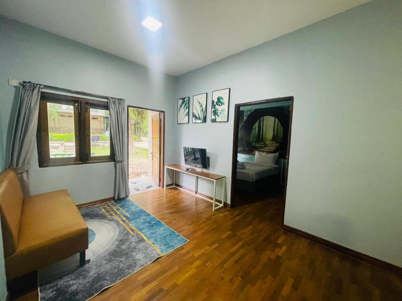 Wh Hotel & Service Apartment Thanlyin Exterior photo